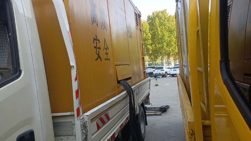 塔城如何判断柴油发电机组和UPS电源的切换时间是否符合要求？